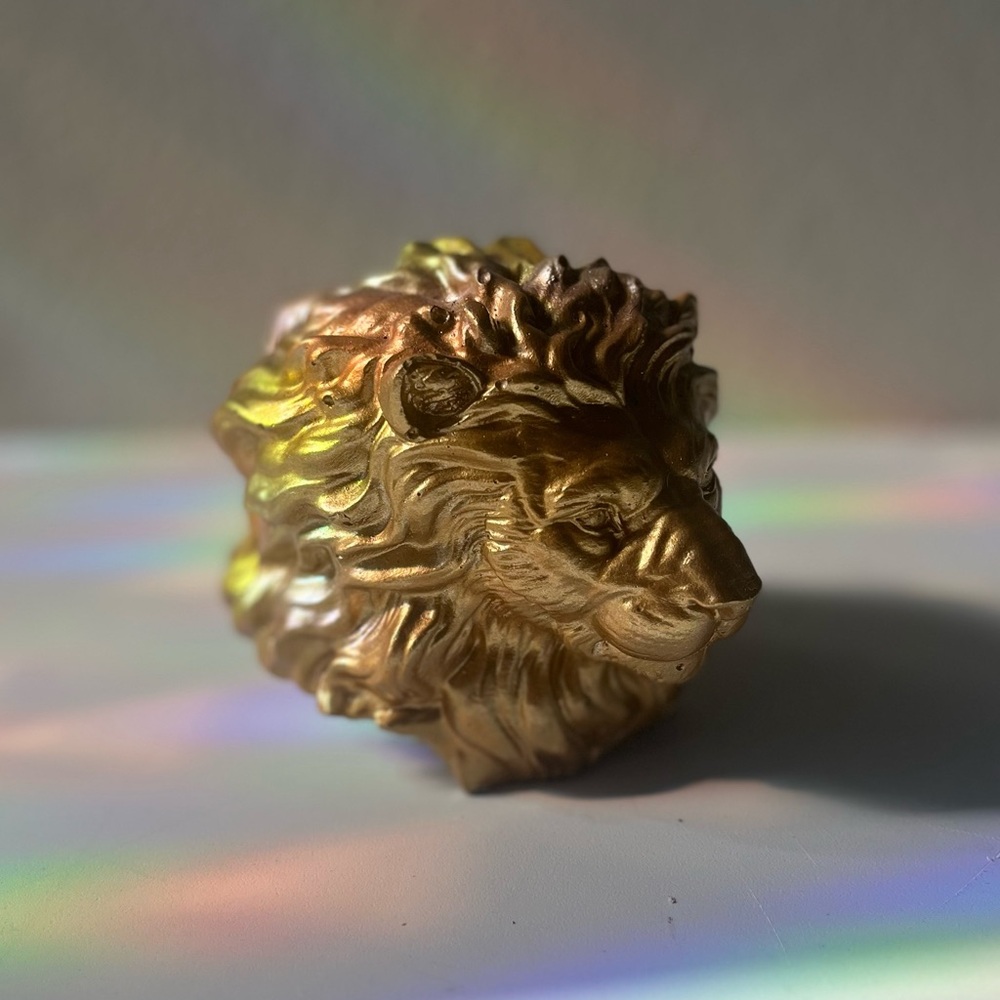 Golden Lion Head • Concrete statue •